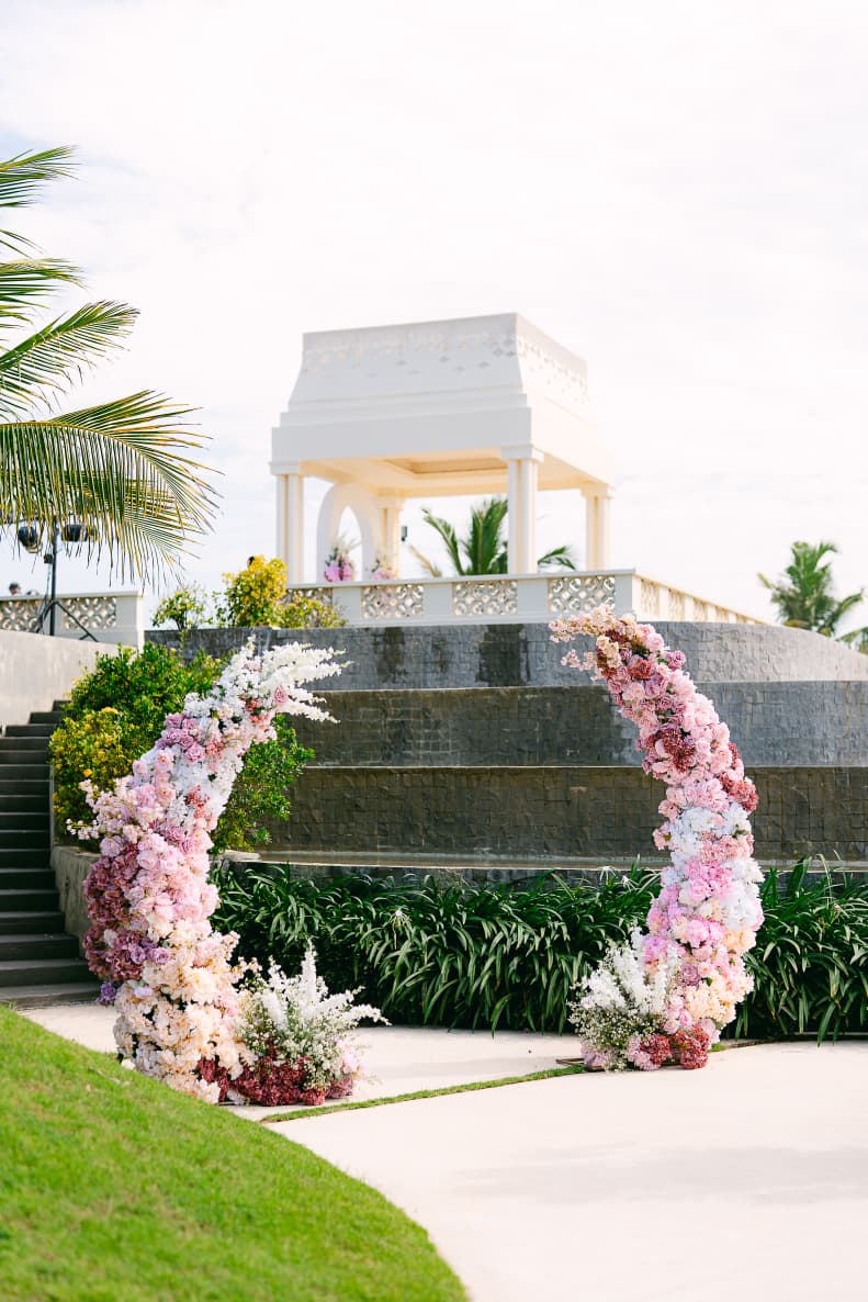 Reis Decor & Florist Bali - 9