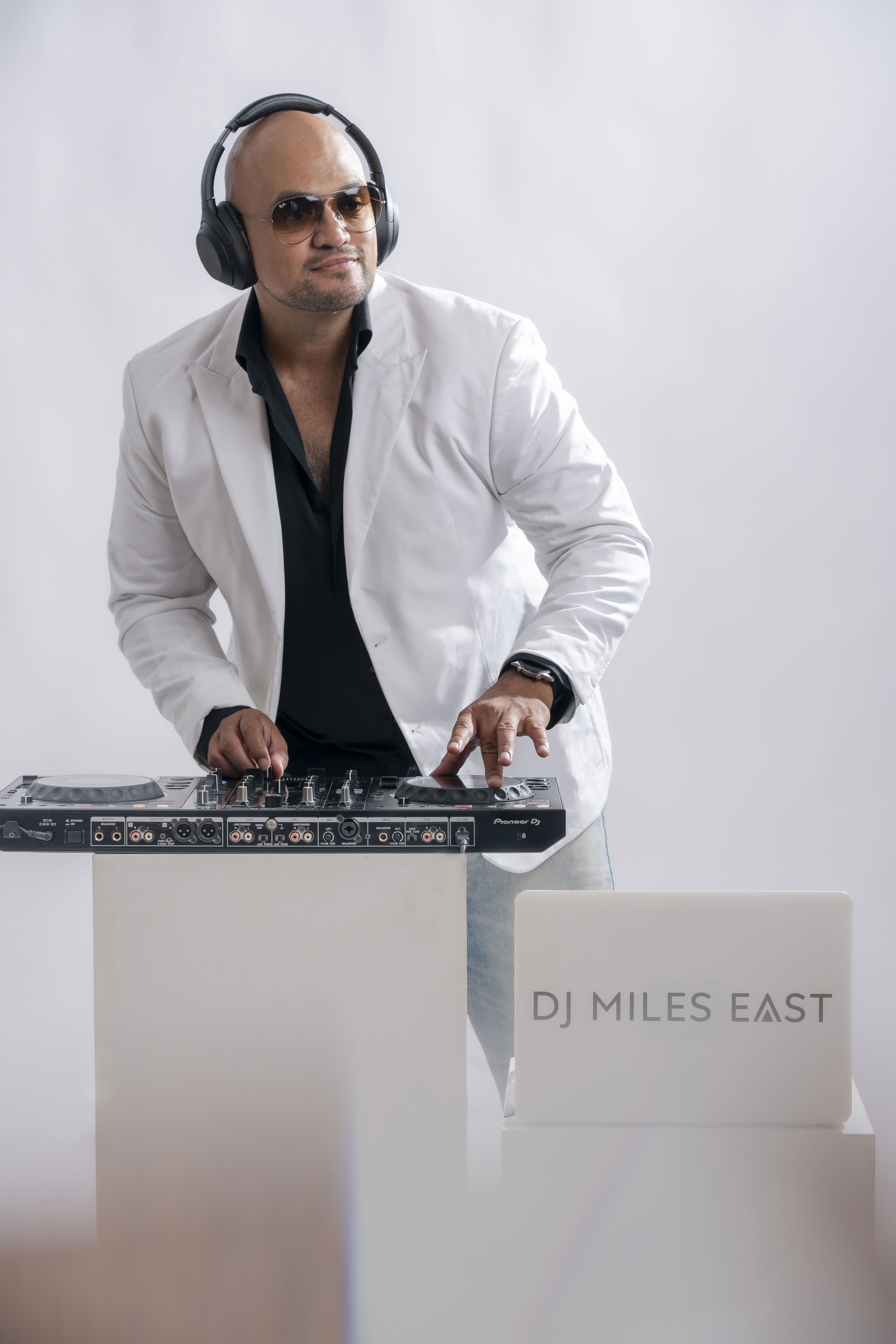 DJ Miles East | Bali Wedding & Event DJ - 6